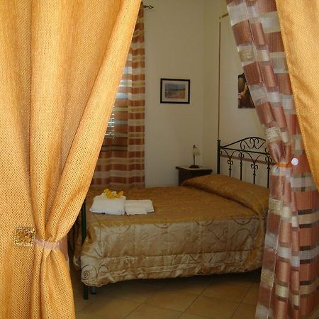 La Ninfea Bed & Breakfast Валдериче Екстериор снимка
